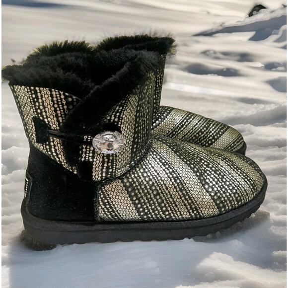 Size 9 UGG Mini Bailey Glimmer Metallic Polka Dot Bling Button Black Boots Shoes - Picture 2 of 12